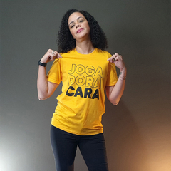 Camiseta Jogadora Cara na internet