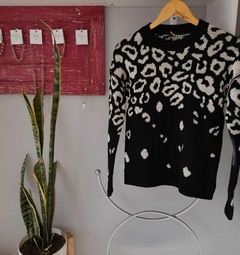 Sweater negro print blanco