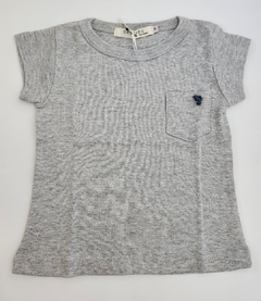 Remera Bebe MC con Bolsillo (Gris)