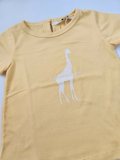 Remera Beba MC Jirafa (Amarillo) - comprar online