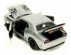 Jada Bigtime Muscle 2015 Dodge Challenger SRT Hellcat escala 1:24 - comprar en línea