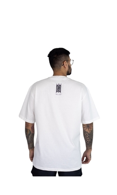 Camiseta Oversized MALIXA CLOTHING Adulto. - comprar online