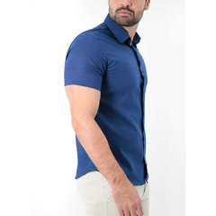 Camisa Manga Curta Slim Fit Básica na internet