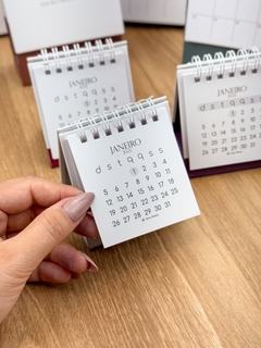 Mini Calendário de Mesa Neutro 2025 - comprar online