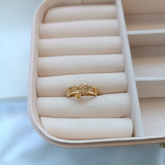 ANEL ROSA CRAVEJADO BANHADO a OURO 18K