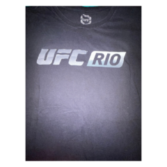 Camiseta UFC Rio 2011 - Anderson Silva x Yushin Okami - Reliker - O Mundo dos Colecionáveis