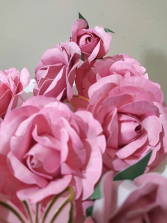 Topo de bolo Rosas de papel - Mid Papelaria Criativa