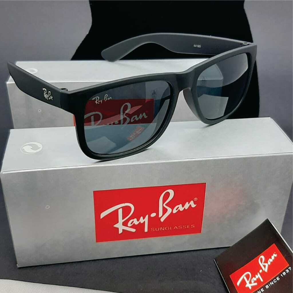 Ray-Ban anuncia lentes de grau originais e novos óculos