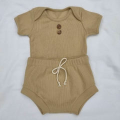 Conj. body curto e Tapa Fralda canelado 0 - 12 meses - Piska baby e kids