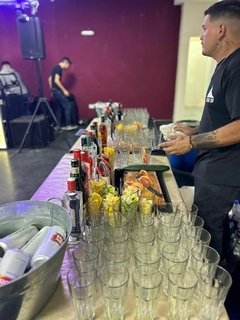 SERVICIO DE BARMAN