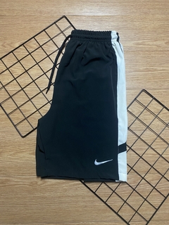 BERMUDA ELASTANO NIKE BORDADO - F4STOREOFICIAL