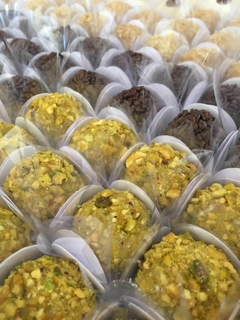 BRIGADEIROS GOURMET (100 UNIDADES) - comprar online