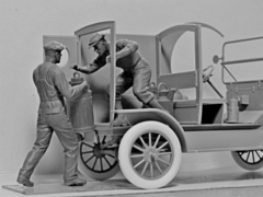 Model T 1912 Entrega de gasolina c/ dois entregadores- ICM 24019 - loja online