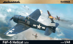 F6F-5 Hellcat late 1/48 - Edição Profipack Eduard 8229
