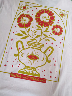 Camiseta "Skull Flower" na internet