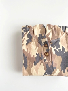 BUZO FRISA CAMUFLADO C/CAPUCHA 4643004 - comprar online