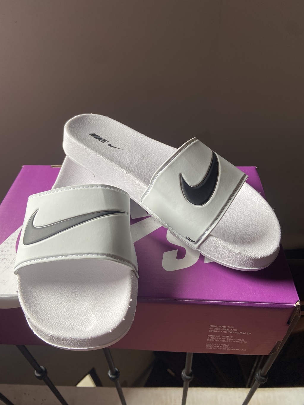 Ojotas nike mujer blancas hotsell