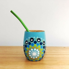 Mate pintado a mano con bombilla. Celeste azul - Tuky Waingan Handmade