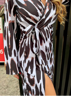 Vestido Longo Fenda Animal Print na internet