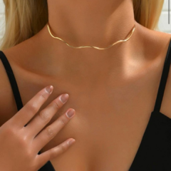 Choker Aro Ondas - Dourado na internet