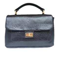 #119 Bolsa de piel negra con flores