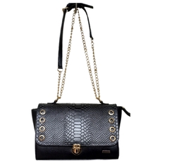 #135 Crossbody negra de piel