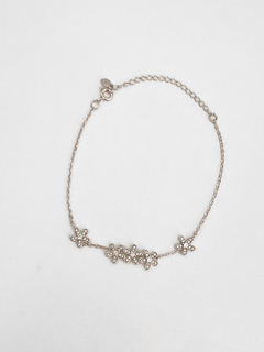 PULSEIRA COM FLORES DE ZIRCÔNIA PRATA 925