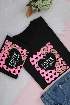 T-shirt Forte e Corajosa Preta - comprar online