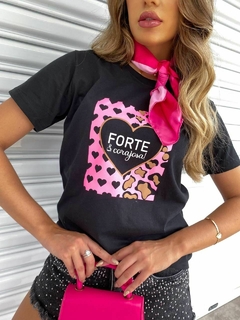 T-shirt Forte e Corajosa Preta