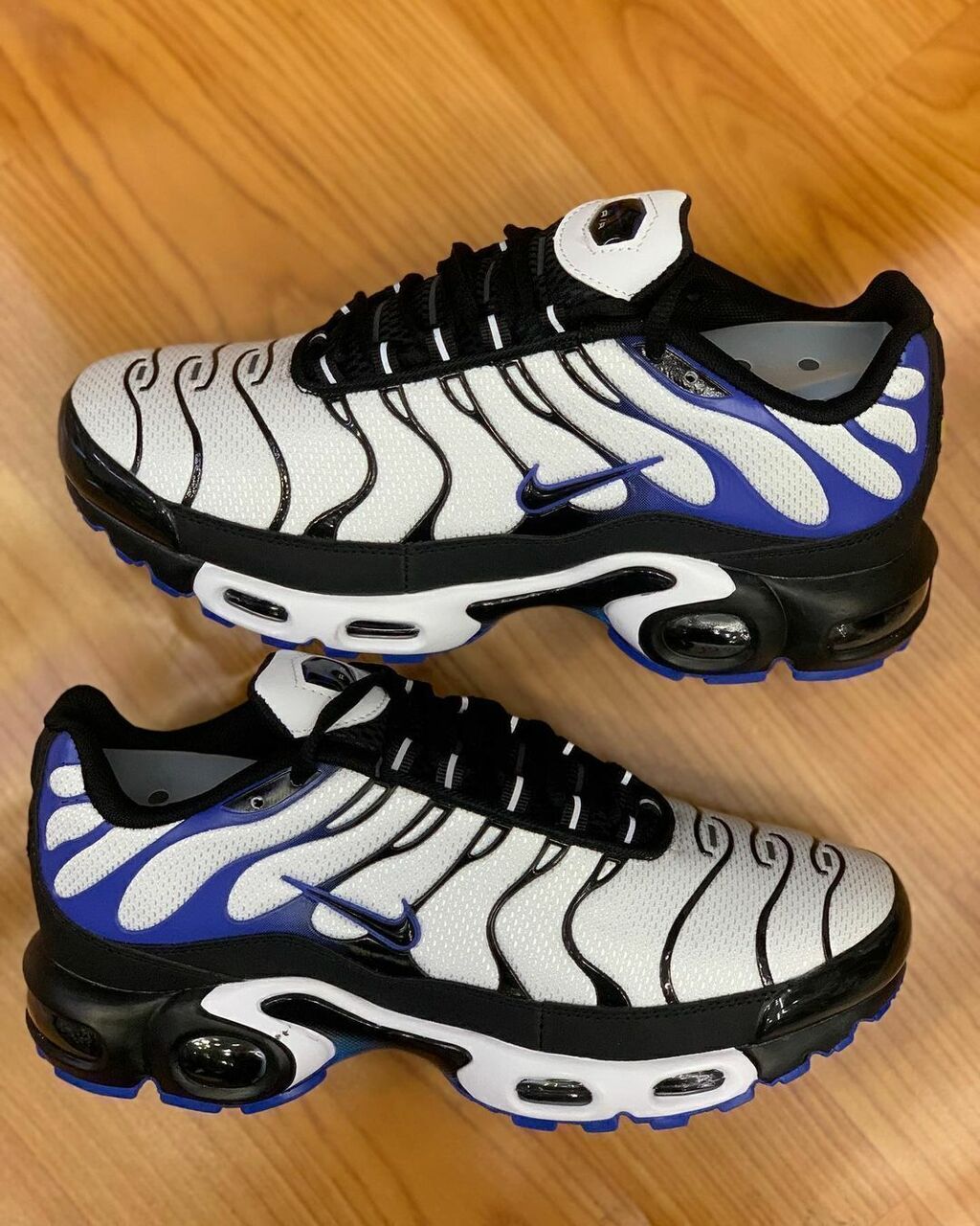 Air max plus azul e orders branco