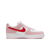 Nike Air Force 1 Valentine's Day na internet