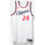 Esta imagem destaca a frente marcante da Camiseta NBA Los Angeles Clippers Association 24/25. Com uma combinação de branco, azul e vermelho, ela transmite uma sensação de pureza e paixão. O logotipo dos Clippers em destaque adiciona autenticidade. Seja pa