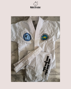 Traje de TAEKWONDO