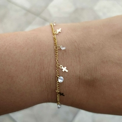 Pulseira de Cruz com Pedrinhas Penduradas - comprar online