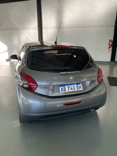 PEUGEOT 208 1.6 ALLURE 2017 en internet