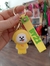 Llavero de Chimmy de BT21 en color amarillo con su correa