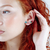 Brinco Ear Cuff Cravejado em Zircônias Coloridas Banhado a Ouro - comprar online