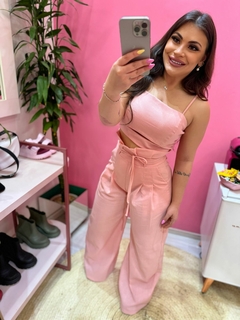 Conjunto calça e cropped pantalona na internet