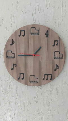 Relógio de Madeira - Tema Música