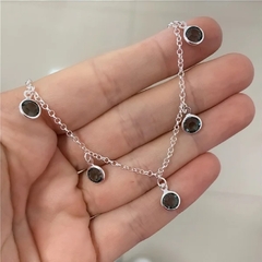 Pulseira Zircônias Redondas Penduradas Fume - comprar online