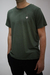 Camiseta Minimalista 2ag verde, bordada em creme - loja online