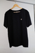 Camiseta Minimalista 2ag Preta, bordada em creme - comprar online