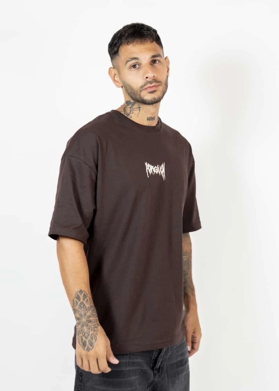 REMERA OVERSIZE FORGIVEN CHOCOLATE