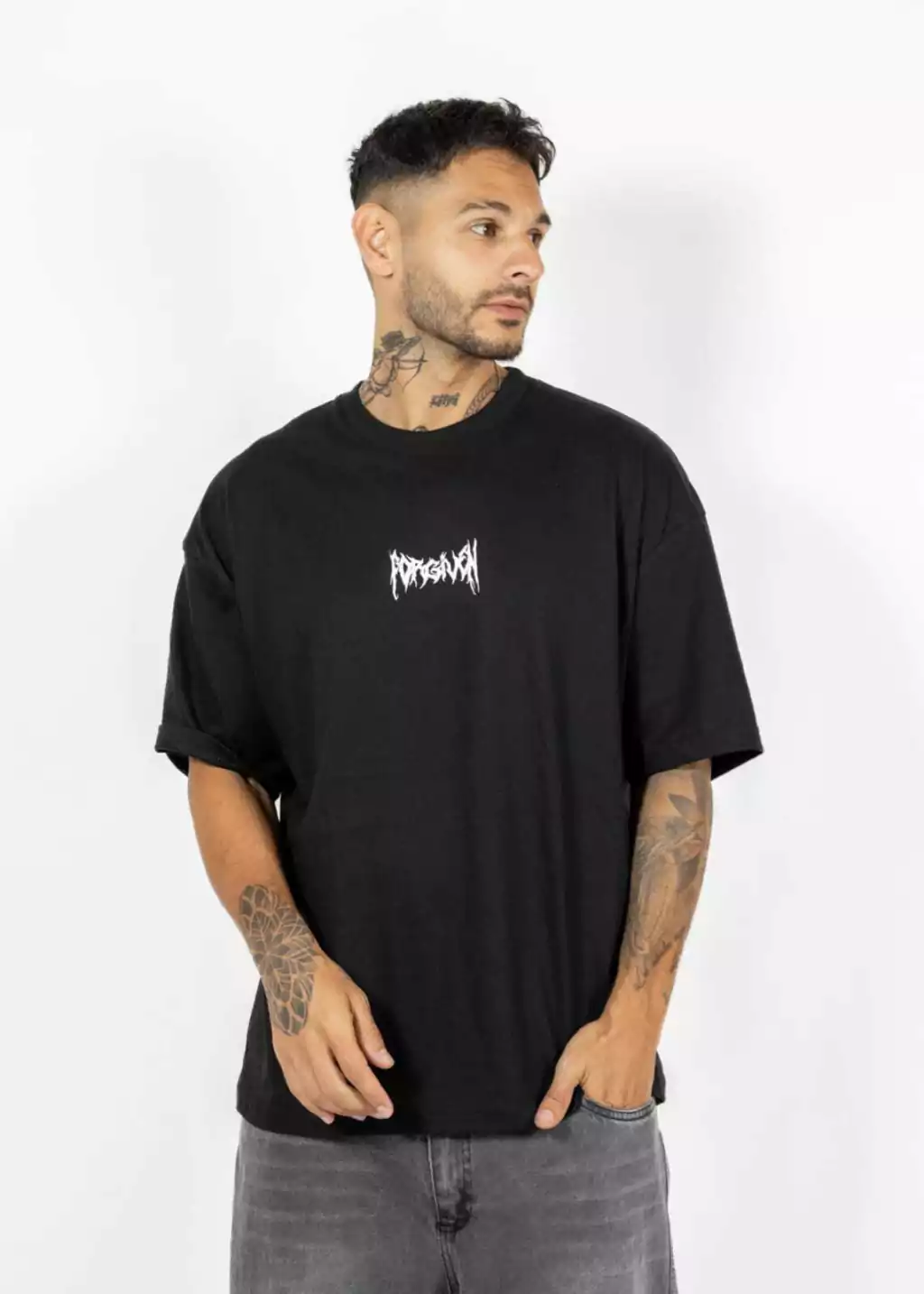 REMERA OVERSIZE FORGIVEN NEGRO