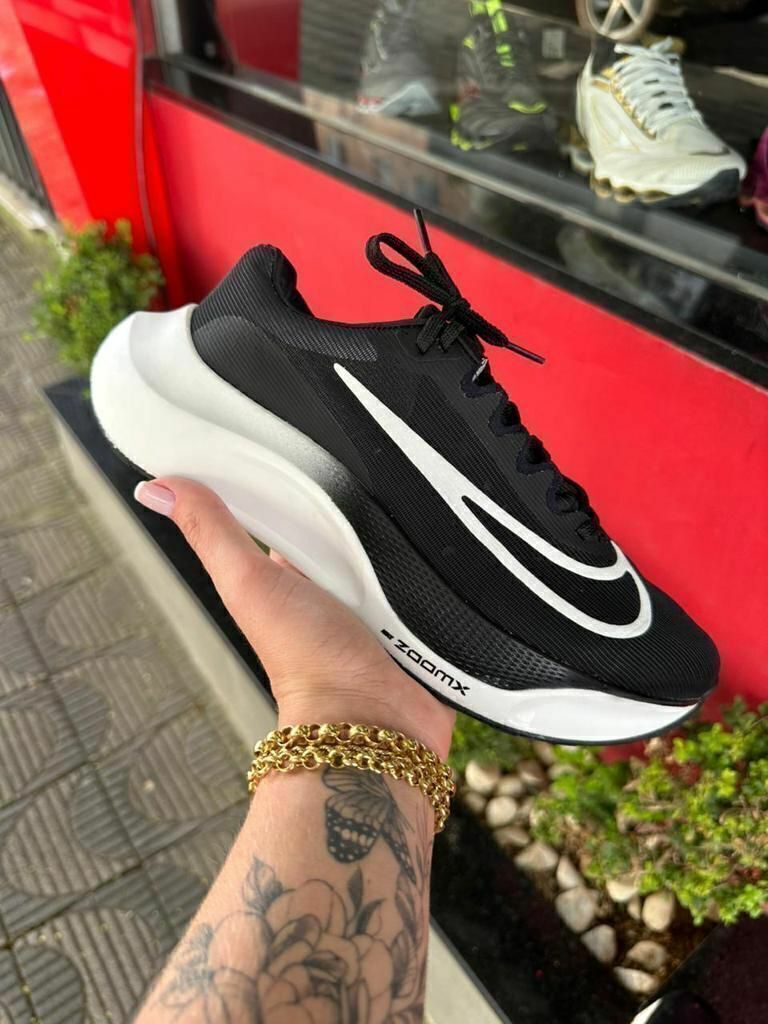 Nike zoom fly sp best sale black white