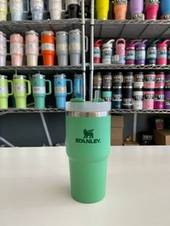 Termo Stanley 20oz COLOR VERDE JADE sin asa