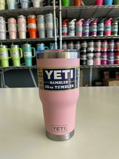 TERMO YETI 30OZ COLOR ROSA BAJO sin asa - Variedad de colores