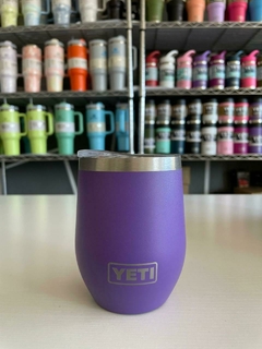 Vaso de vino YETI de 10 oz COLOR MORADO