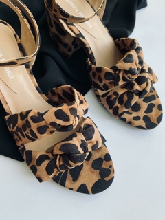 Sandália de Onça com nó - Mônica Boldrin Shoes