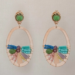 18k gold-plated earring, embroidered with colorful jablonex stones.